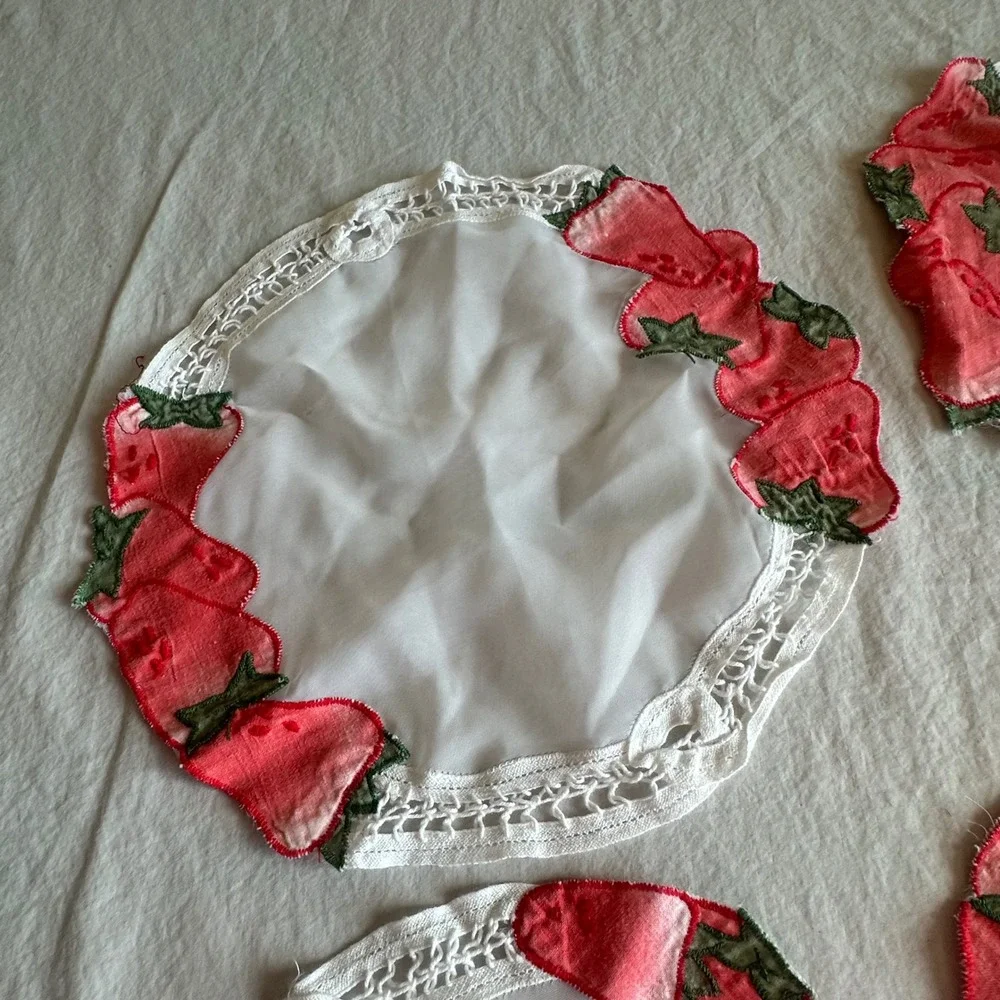 Vintage Strawberry Applique Crochet Lace Doilies Set of 4 White Red Cottagecore